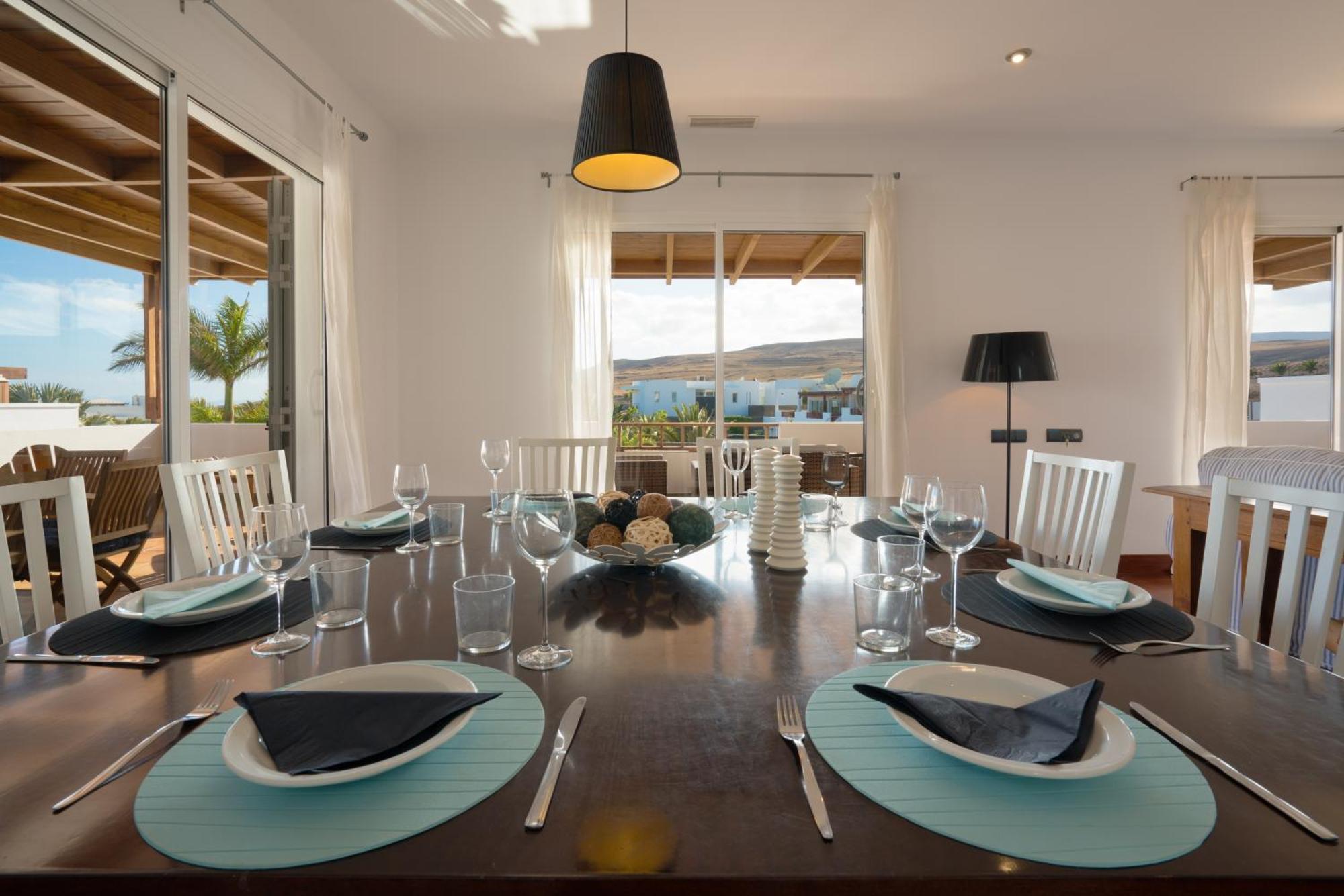 Villa Dedalos - A Luxury Large Villa With A Heated Pool In Puerto Calero Exterior foto