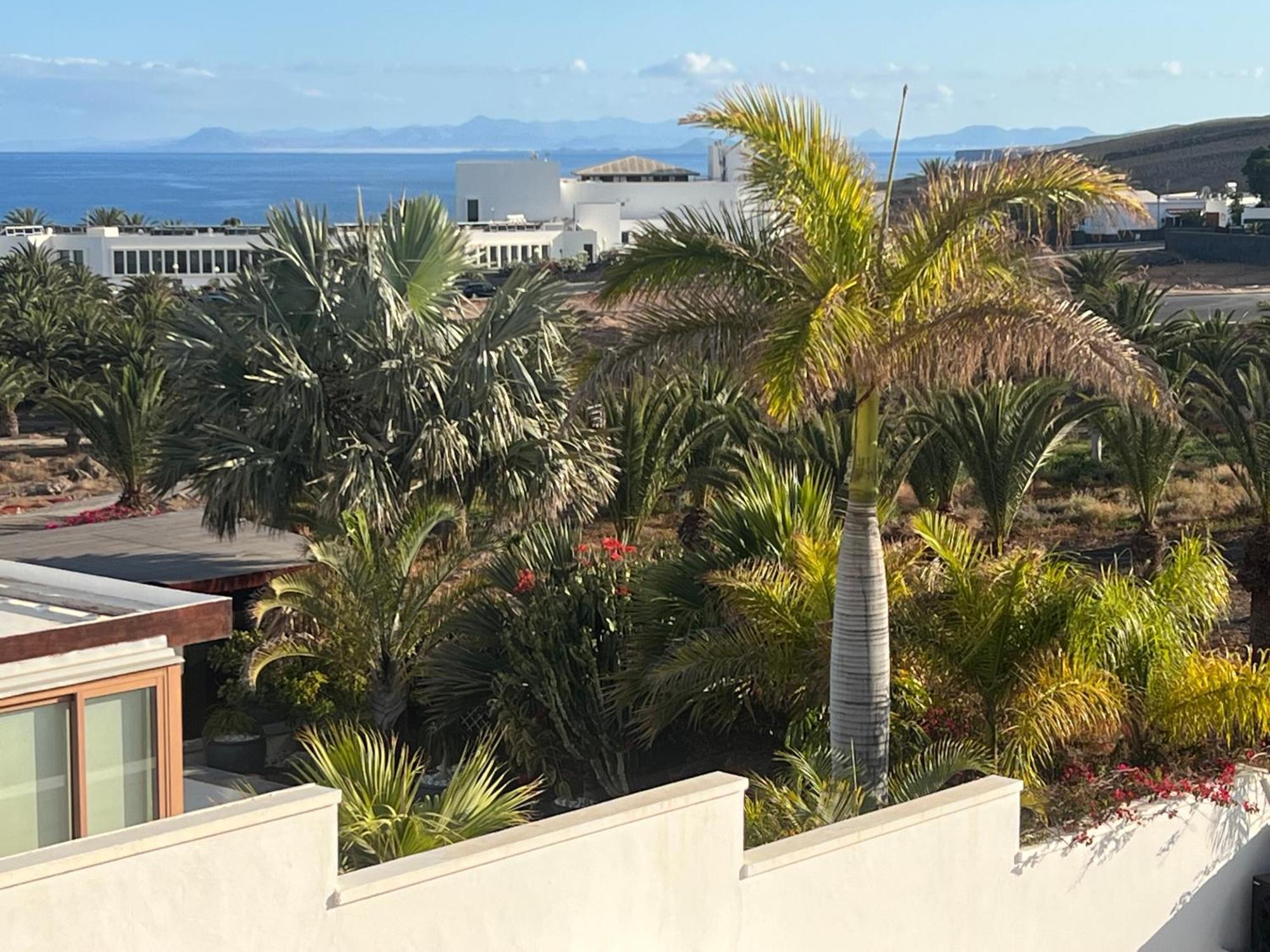 Villa Dedalos - A Luxury Large Villa With A Heated Pool In Puerto Calero Exterior foto