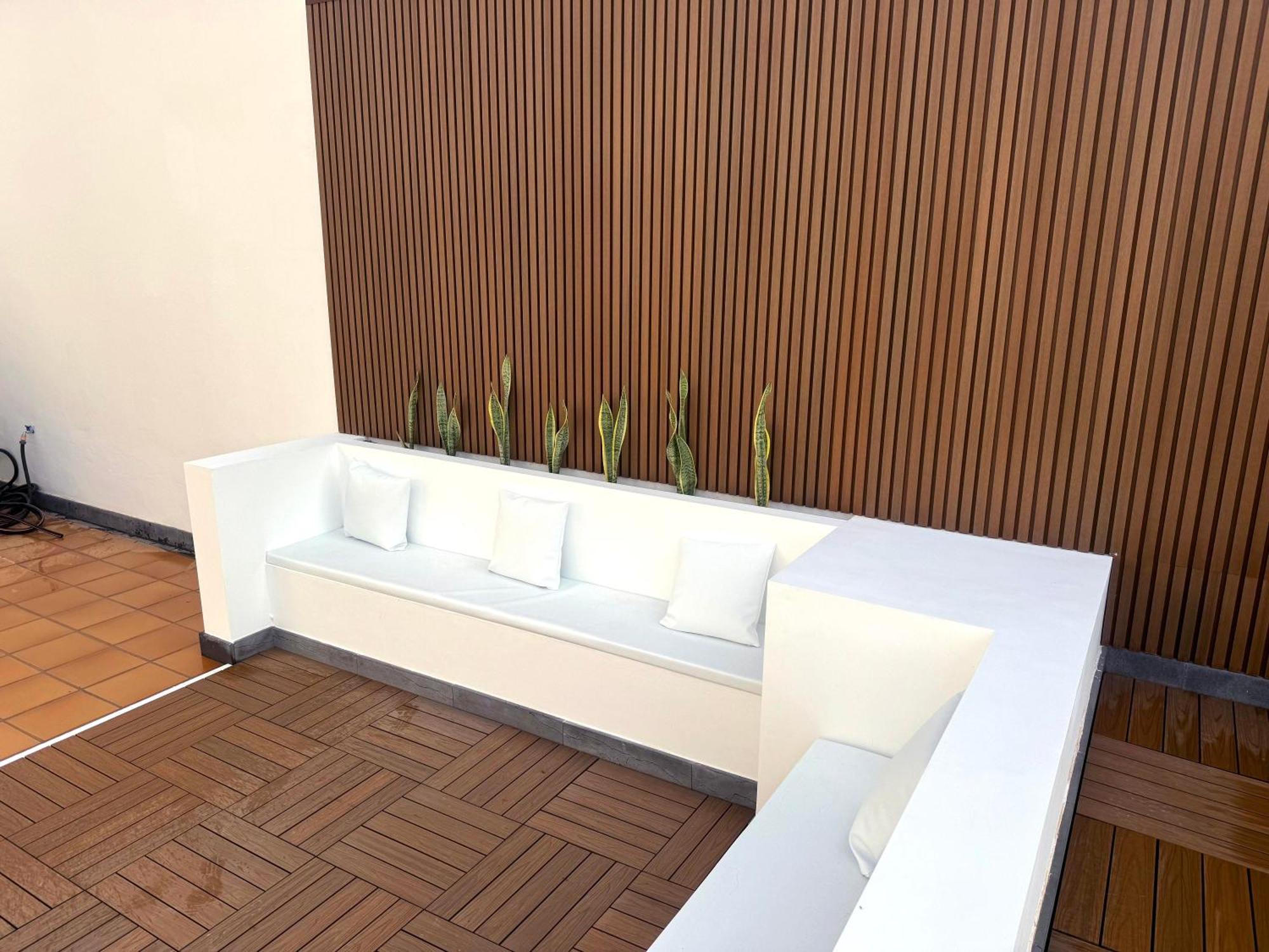 Villa Dedalos - A Luxury Large Villa With A Heated Pool In Puerto Calero Exterior foto